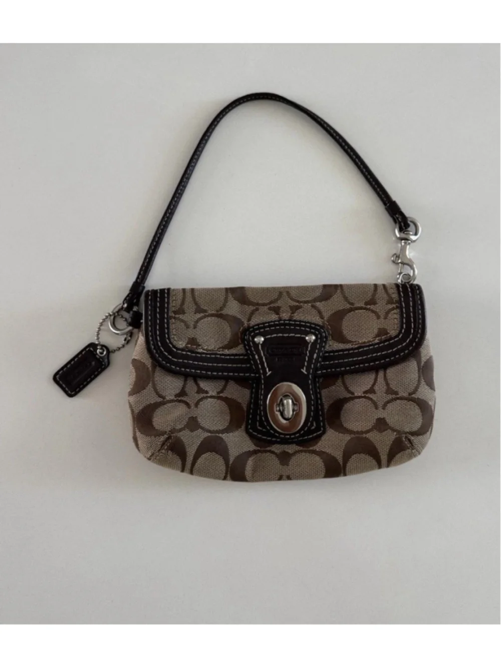 Vintage Coach Legacy Signature Canvas Turn Lock Wristlet